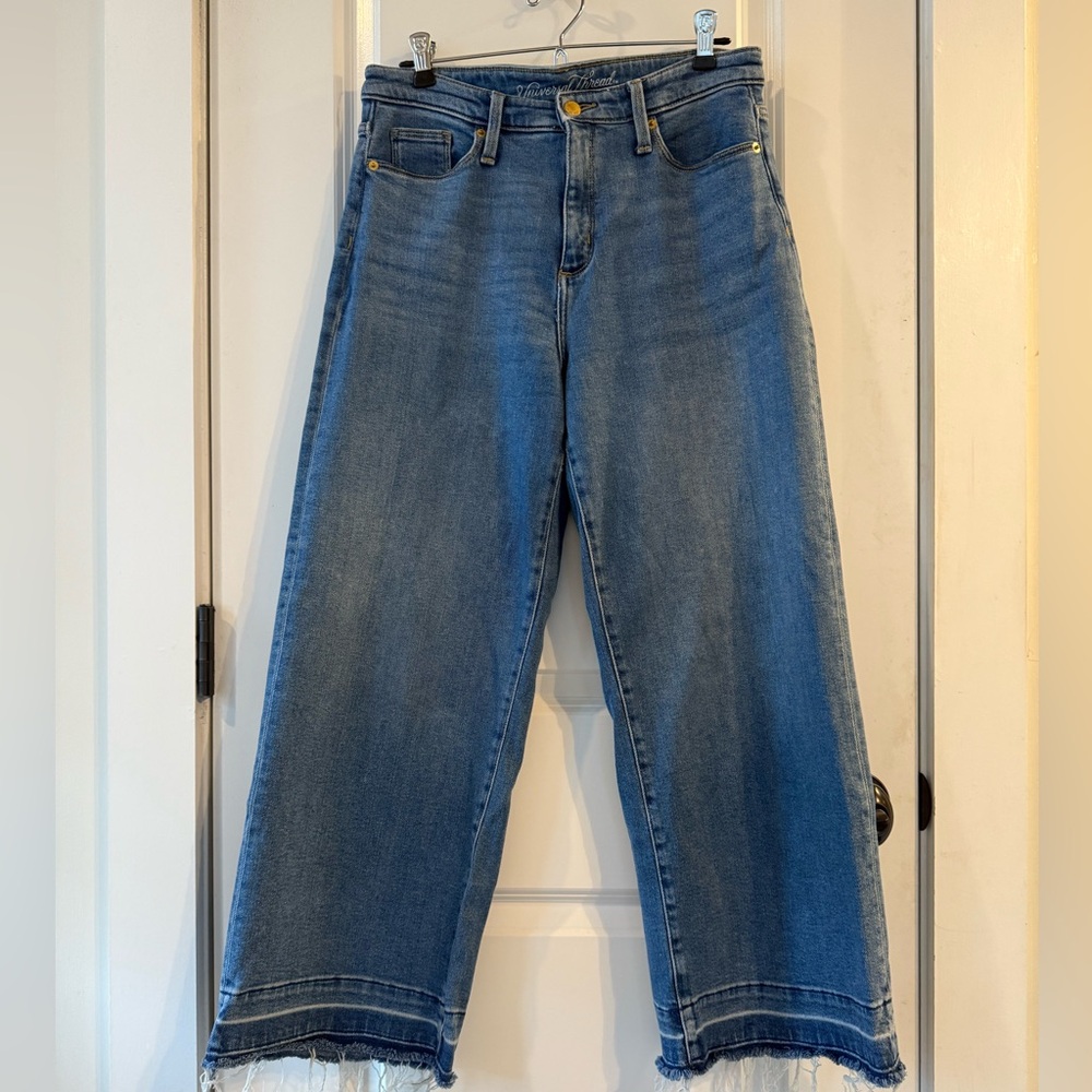 Universal Thread High-rise. Wide-leg, Raw-hem Jeans, Size 30